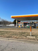 Casey's General Store outside