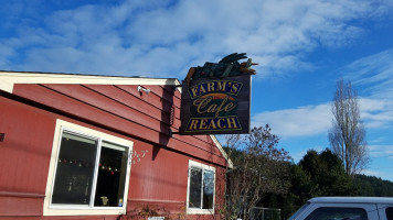 Farms Reach Cafe outside