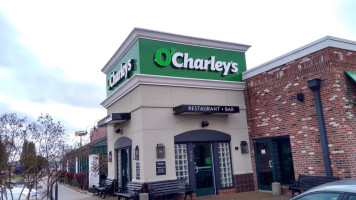 O'charley's Restaurant Bar outside