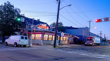 Ferry Diner outside