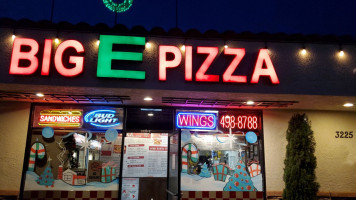 Big E Pizza food