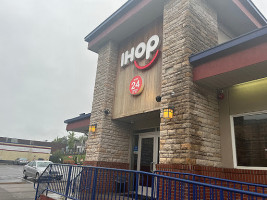 Ihop outside