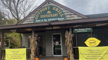 Outpost Grille food