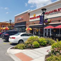 The Halal Guys outside