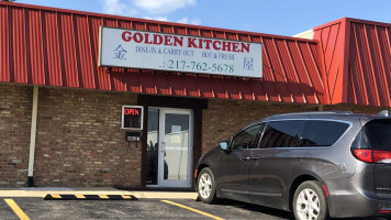 Golden Kitchen outside