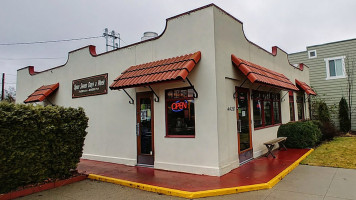 Wall Street Diner inside