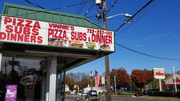 Vinnie's Pizza Subs outside