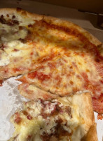 Mama Cee's Pizzeria food