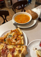 Vinni's Pizzarama food