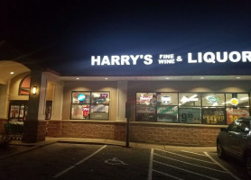 Harry's Fine Wine And Liquors outside