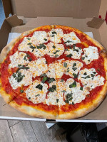 Cristo's Pizza And Grill food