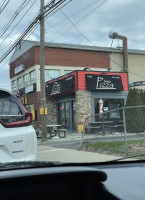 Cristo's Pizza And Grill outside