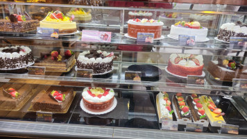 85°c Bakery Cafe Federal Way food