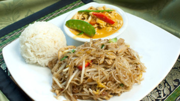 Thai Ashburn food