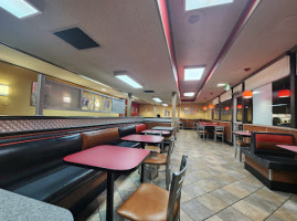 Carl's Jr. inside