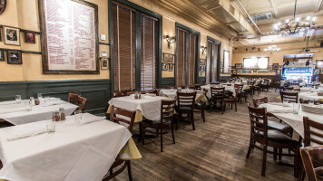 Carmine's Italian Upper West Side food