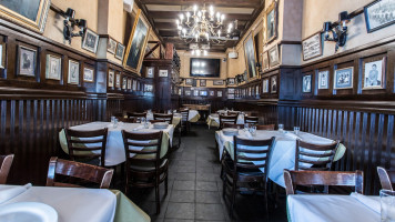 Carmine's Italian Upper West Side food