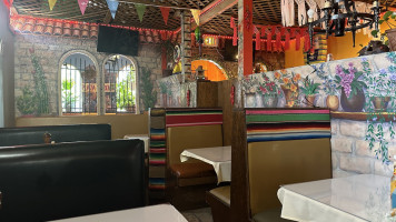 Jose's Mexican Cantina inside