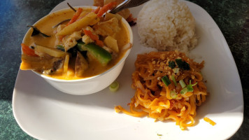 Aroydy Thai Cuisine food