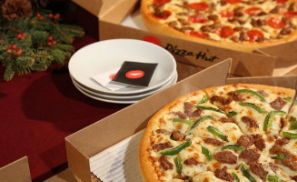 Pizza Hut food