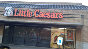 Little Caesars Pizza food