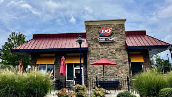 Dairy Queen Grill Chill outside