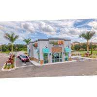 Tropical Smoothie Cafe outside