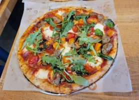 Blaze Pizza food