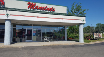 Mancino's Of Clare outside