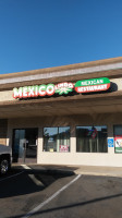 Rivera’s Taqueria Market outside