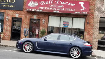 Bell Paese Deli Pizzeria And Trattoria food