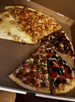 2 Bros Pizza food