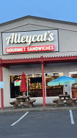 Alleycat's Gourmet Sandwiches outside