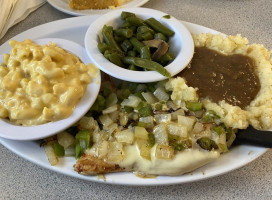 Grannie's Country Cookin’ food