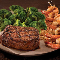 Logan's Roadhouse food