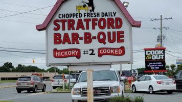 Stratford Bbq Ii outside