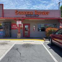 Sonora Squeeze Burger outside