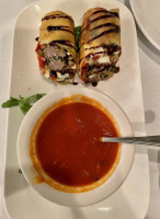 Dani's Italian Bistro food