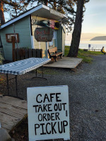 Doe Bay Café outside