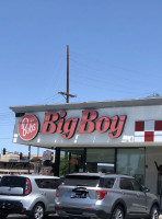 Big Boy Restaurants outside