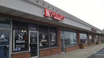 Sorella's Pizza Pasta food