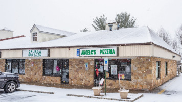 Angelo's Pizzeria food