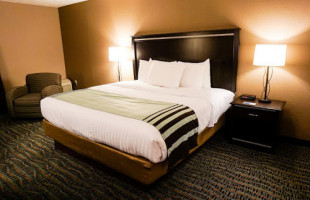 Boarders Inn Suites By Cobblestone Hotels Grand Island inside