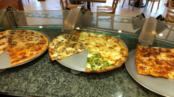 Vincent’s Pizzeria food