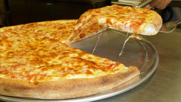 Brami's Kosher Pizza food