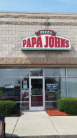 Papa Johns outside