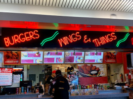 Burger's Wings Things food