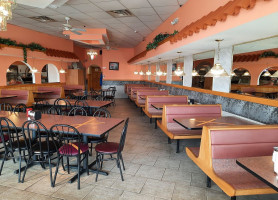 Frank's Pizza And Italian (manville) inside