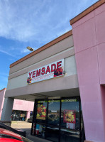 Yemsade outside