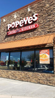 Popeyes Louisiana Kitchen outside